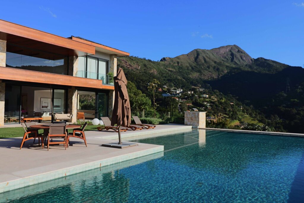 Integração e elegância nas montanhas do Rio de Janeiro