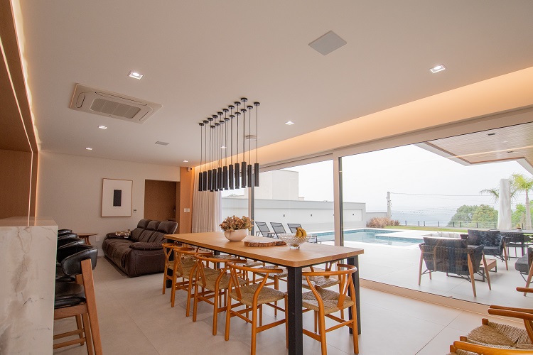 Da primavera ao verão, como planejar esquadrias e vidros para enfrentar altas temperaturas