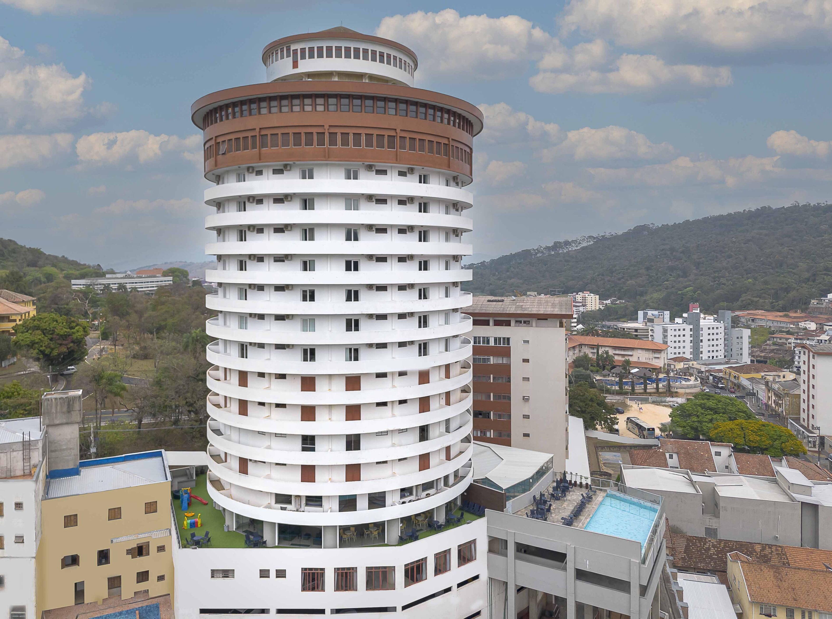Esquadrias Weiku no Panorama Hotel & Spa: elegância e desempenho em cada detalhe