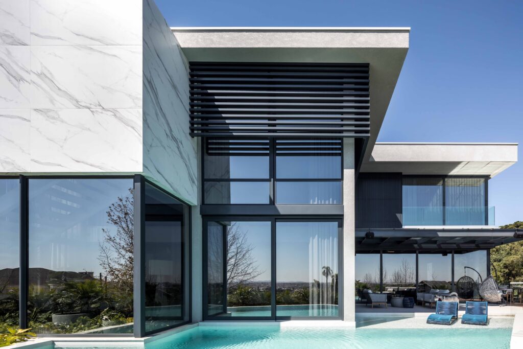 Integração total entre luz, natureza e tecnologia